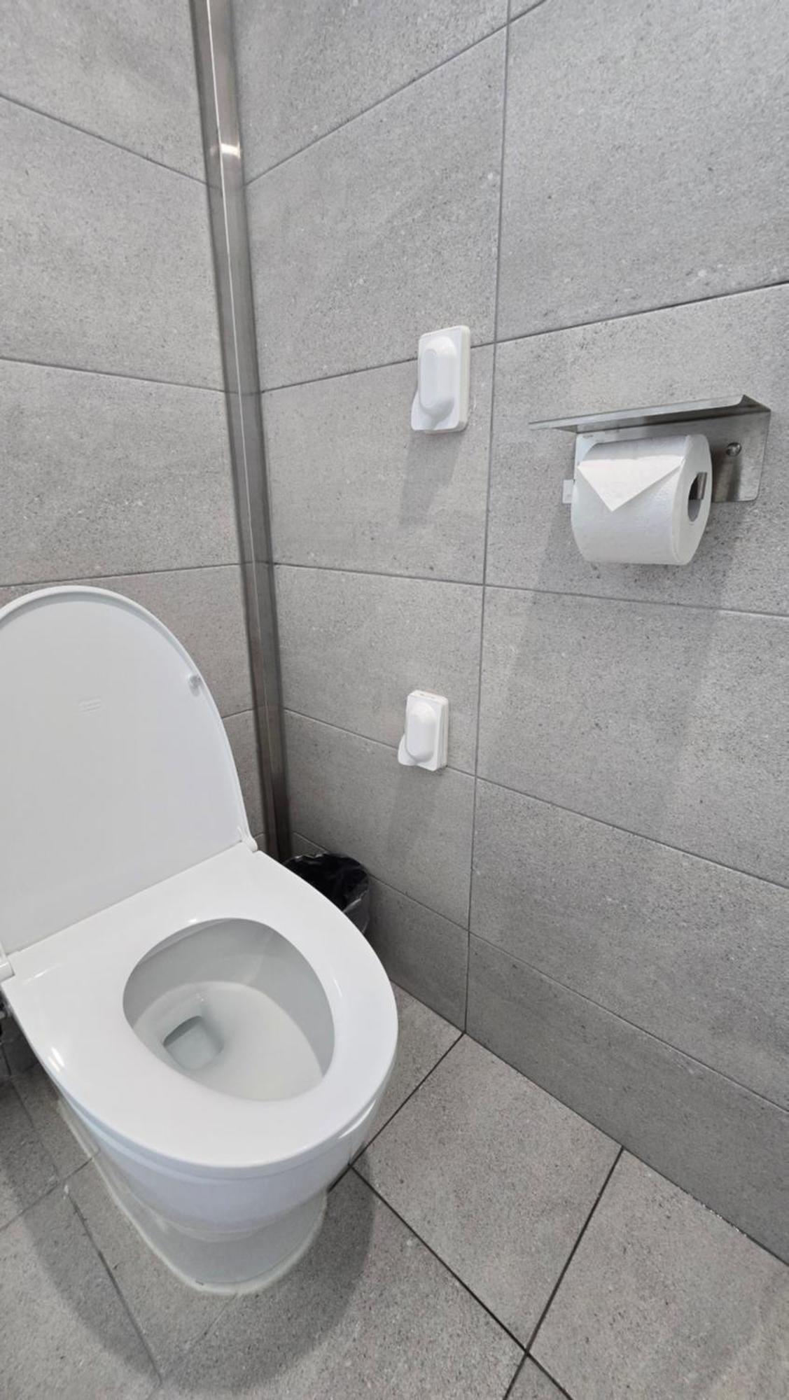 Hygge Hotel Сеогвипо Стая снимка